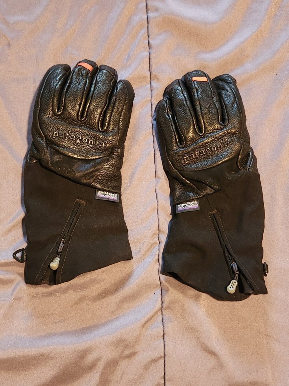 used, Ladies Small Patagonia gloves